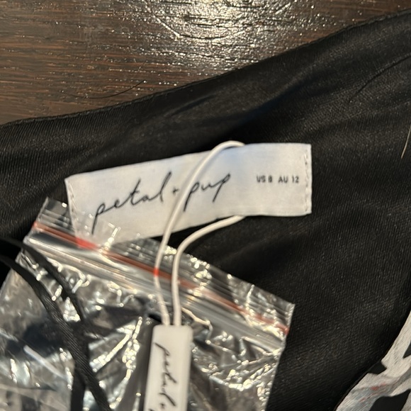 Petal and Pup AMREN DRESS - BLACK Size 8. New with tags - Picture 4 of 4